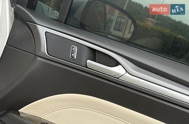 Седан Ford Fusion 2016 в Дрогобичі