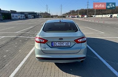 Седан Ford Fusion 2013 в Львові