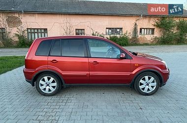 Хэтчбек Ford Fusion 2006 в Косове