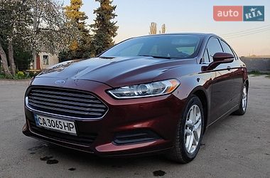 Седан Ford Fusion 2015 в Лысянке