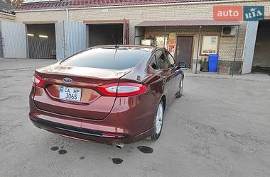 Седан Ford Fusion 2015 в Лисянці