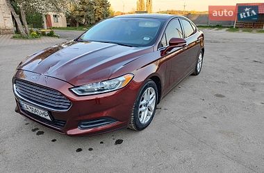 Седан Ford Fusion 2015 в Лисянці