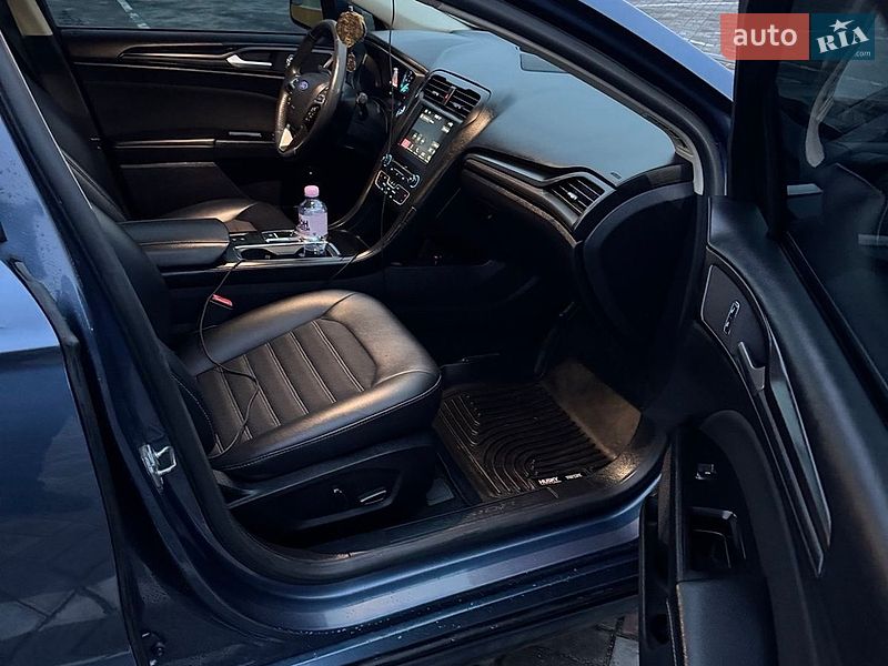 Седан Ford Fusion 2017 в Житомирі