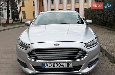 Седан Ford Fusion 2015 в Ужгороде