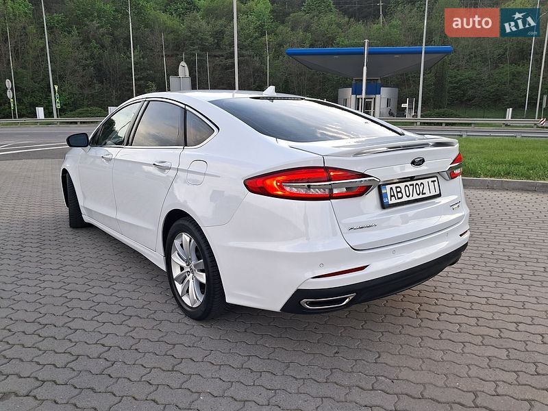 Седан Ford Fusion 2019 в Могилев-Подольске