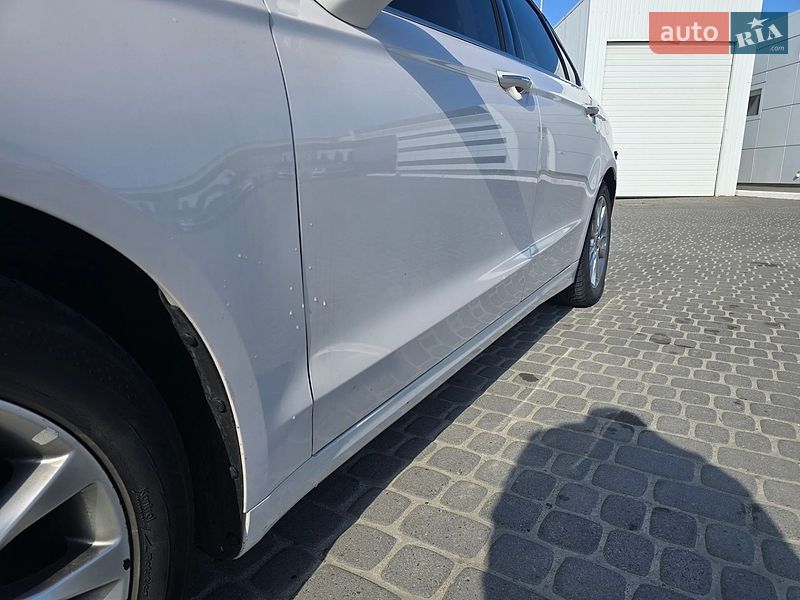 Седан Ford Fusion 2017 в Львові