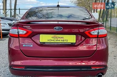 Седан Ford Fusion 2016 в Умані