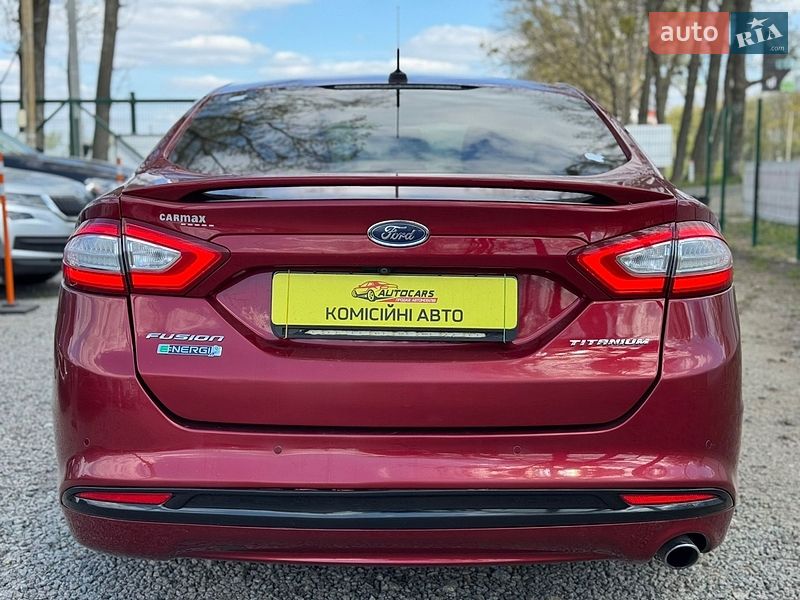 Седан Ford Fusion 2016 в Умані