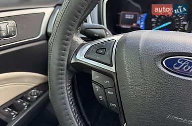 Седан Ford Fusion 2016 в Умані
