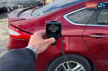 Седан Ford Fusion 2016 в Умані