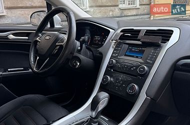Седан Ford Fusion 2013 в Львові