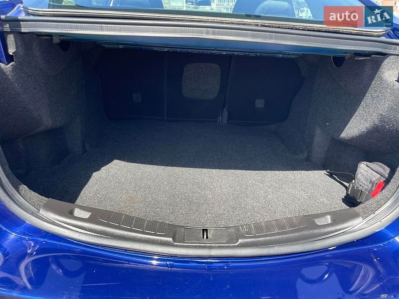 Седан Ford Fusion 2015 в Києві