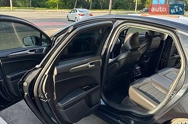 Седан Ford Fusion 2014 в Одесі