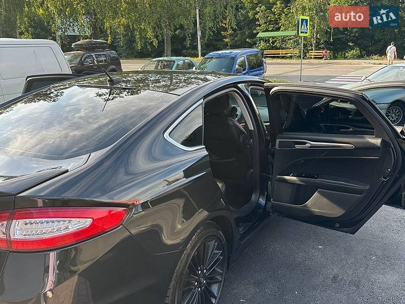 Седан Ford Fusion 2014 в Одесі