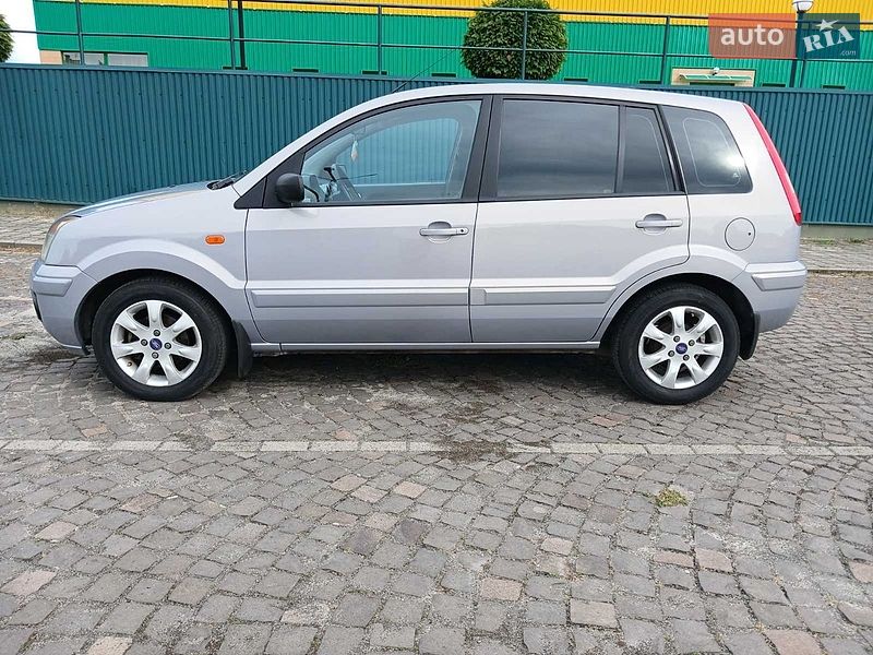 Хэтчбек Ford Fusion 2011 в Ужгороде