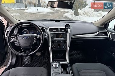 Седан Ford Fusion 2016 в Львові