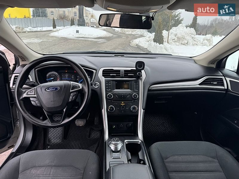 Седан Ford Fusion 2016 в Львові