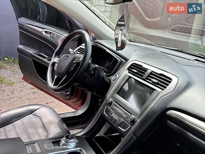 Седан Ford Fusion 2017 в Миколаєві