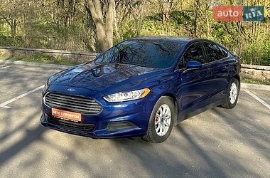 Седан Ford Fusion 2015 в Черкасах