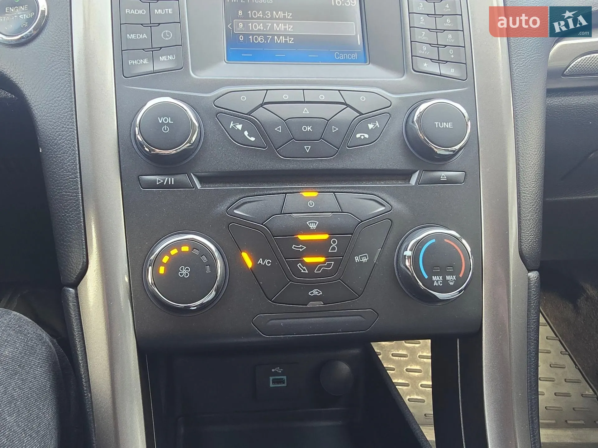 2016 Ford Fusion - мініатюра 16
