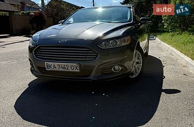 Седан Ford Fusion 2016 в Гореничах
