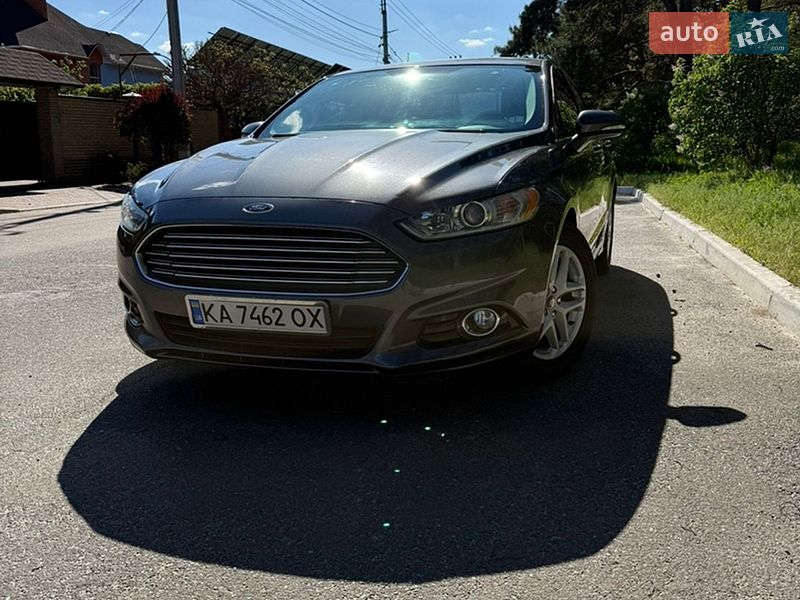 Седан Ford Fusion 2016 в Гореничах