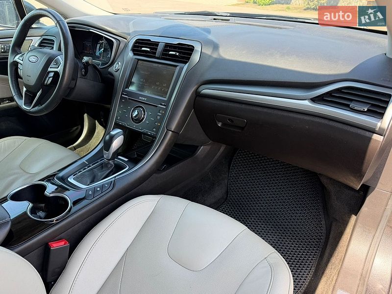 Седан Ford Fusion 2015 в Борисполе