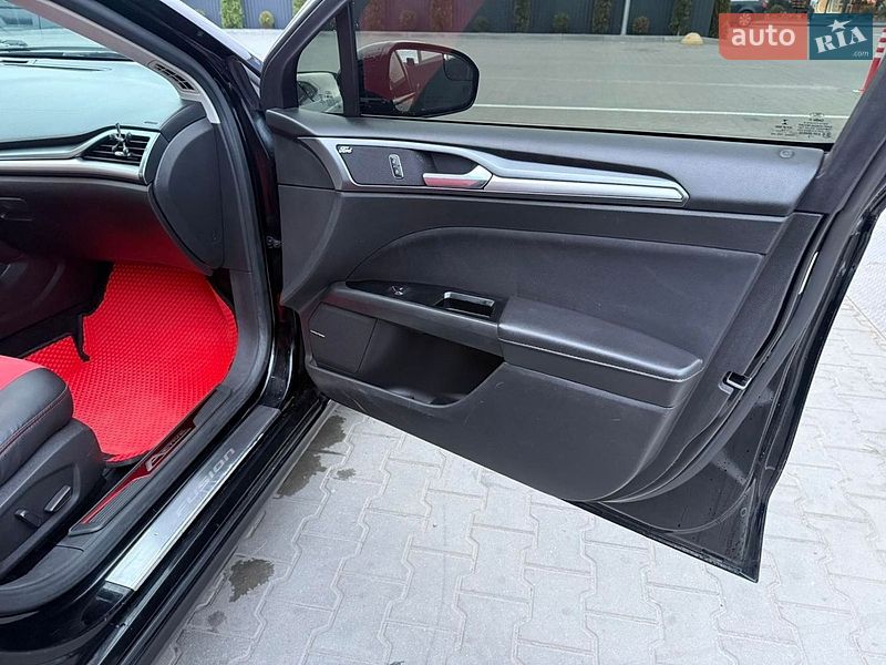 Седан Ford Fusion 2015 в Вінниці