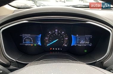 Седан Ford Fusion 2019 в Львове