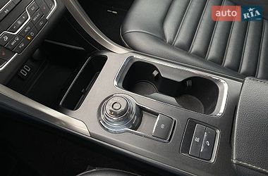 Седан Ford Fusion 2019 в Львове