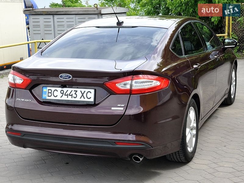 Седан Ford Fusion 2013 в Львове