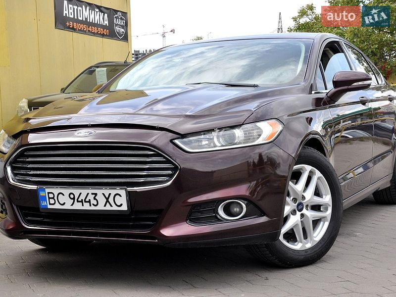 Седан Ford Fusion 2013 в Львове
