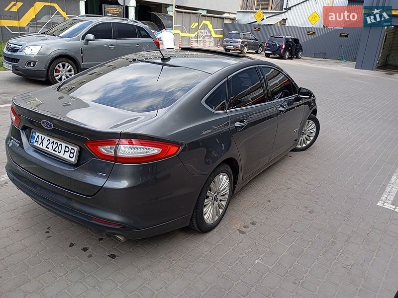 Седан Ford Fusion 2015 в Харькове