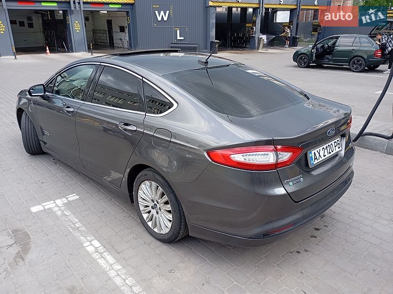 Седан Ford Fusion 2015 в Харькове
