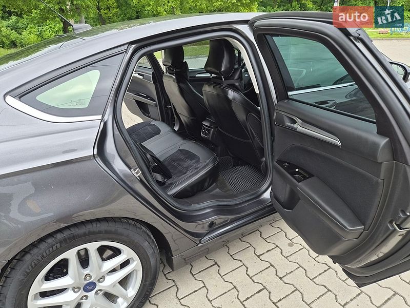 Седан Ford Fusion 2015 в Виннице