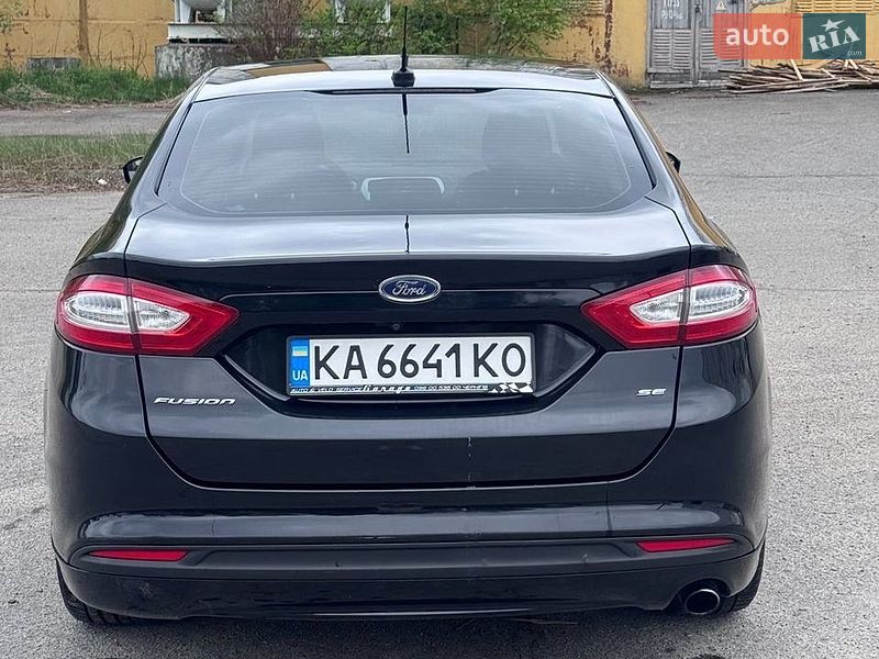 Седан Ford Fusion 2015 в Києві