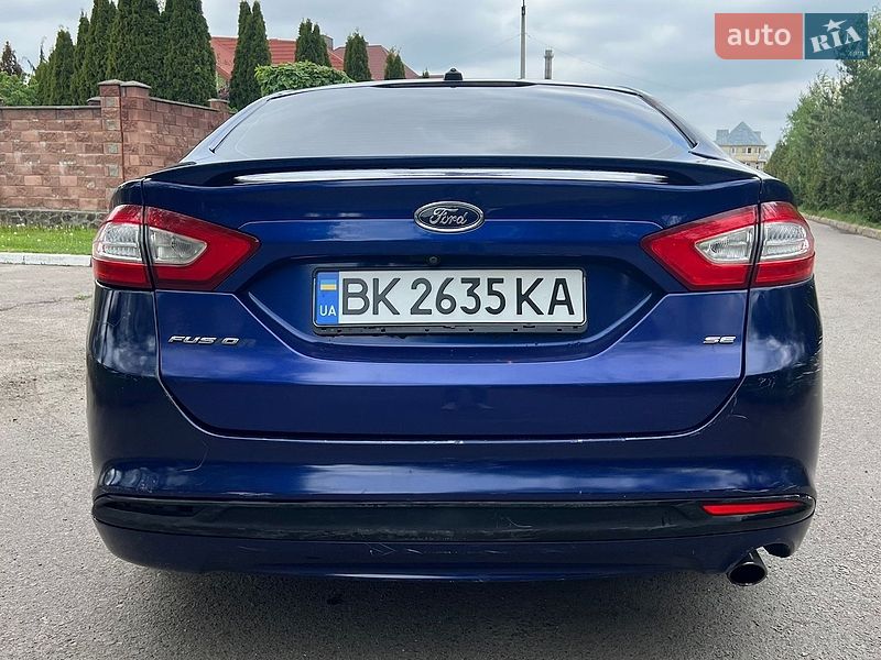 Седан Ford Fusion 2015 в Ровно