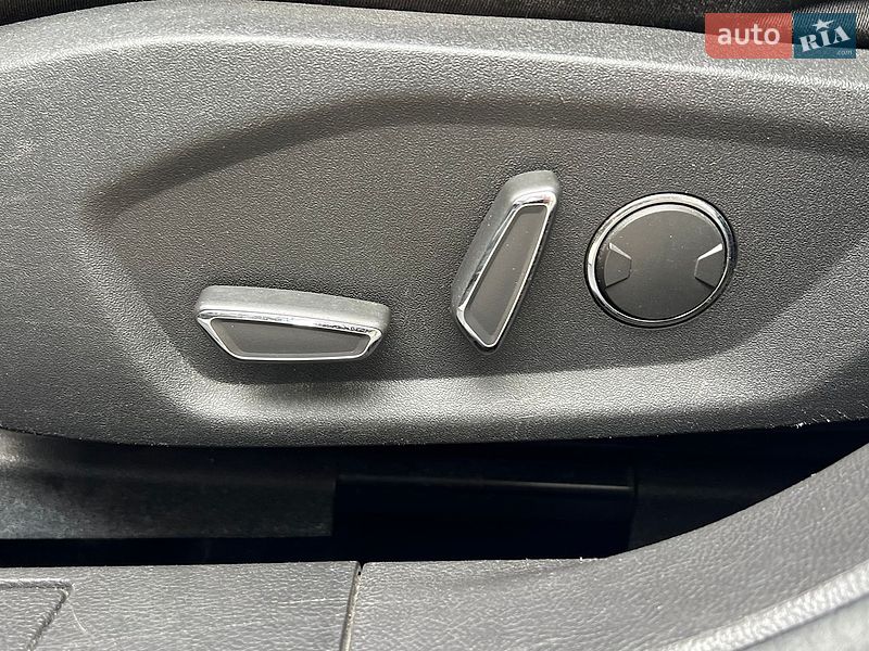 Седан Ford Fusion 2015 в Ровно