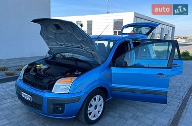 Хэтчбек Ford Fusion 2008 в Луцке