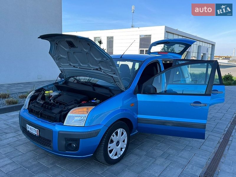 Хэтчбек Ford Fusion 2008 в Луцке