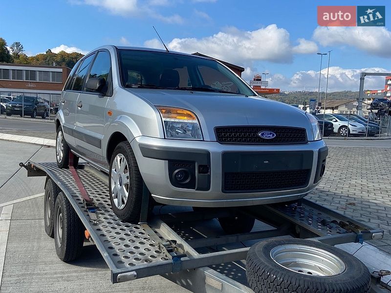 Хэтчбек Ford Fusion 2009 в Черновцах
