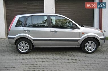 Хэтчбек Ford Fusion 2009 в Черновцах