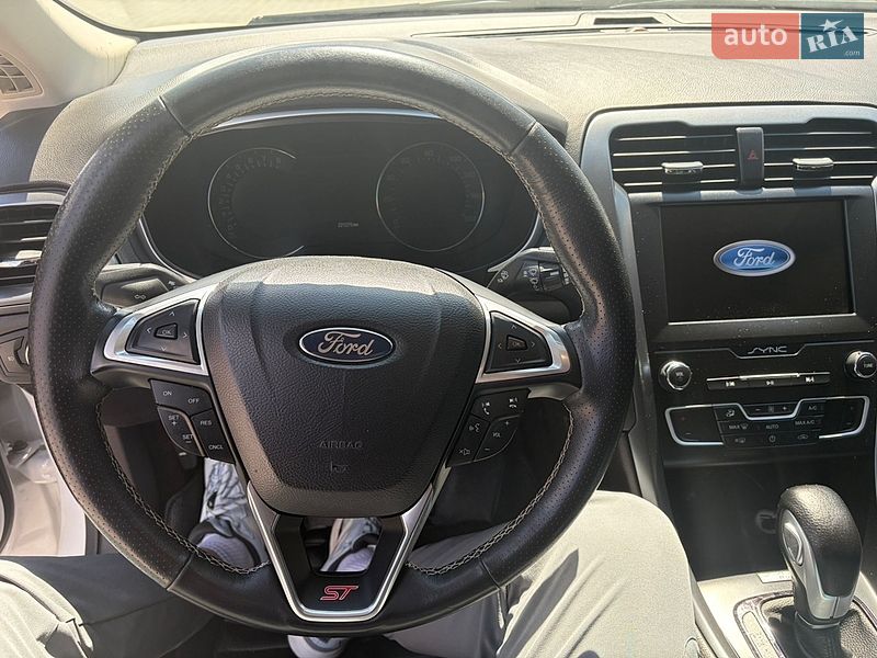 Седан Ford Fusion 2014 в Виннице