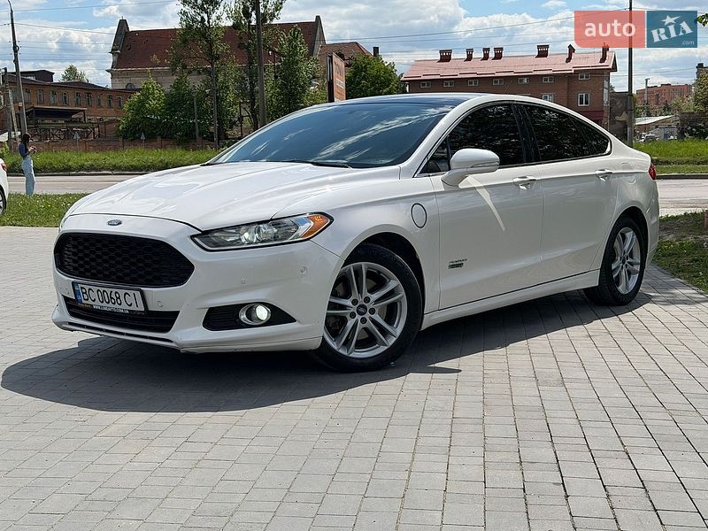 Седан Ford Fusion 2015 в Львове