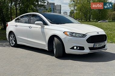 Седан Ford Fusion 2015 в Львове