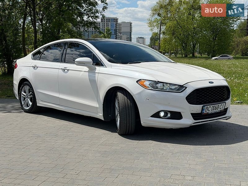 Седан Ford Fusion 2015 в Львове