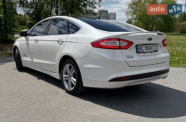 Седан Ford Fusion 2015 в Львове