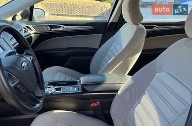 Седан Ford Fusion 2019 в Львове