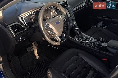 Седан Ford Fusion 2015 в Львове