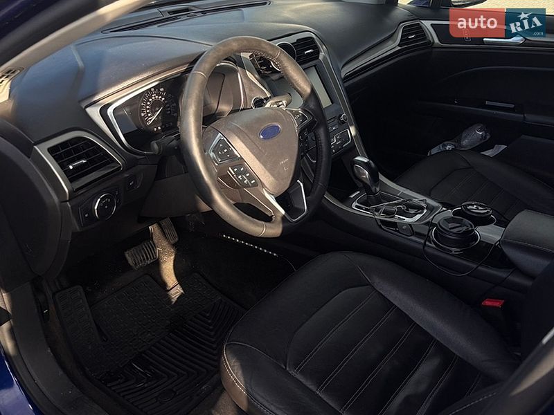 Седан Ford Fusion 2015 в Львове